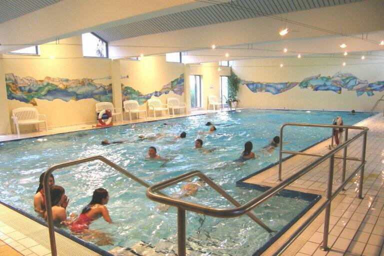 Juramar Schwimmbecken