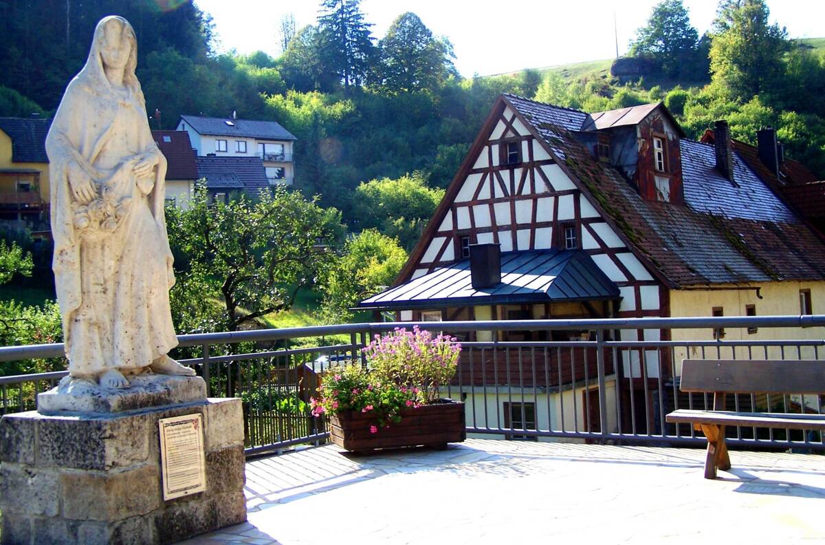 Elisabethstatue an der Weihersmühle